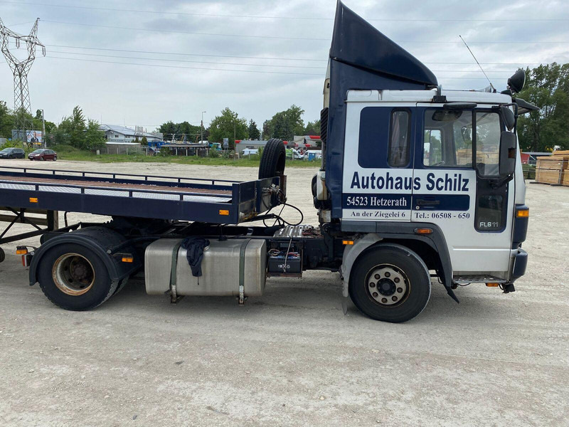 Volvo FL 6 210 - Tractor - وحدة جر: صورة 4 Volvo FL 6 210 - Tractor - وحدة جر: صورة 4