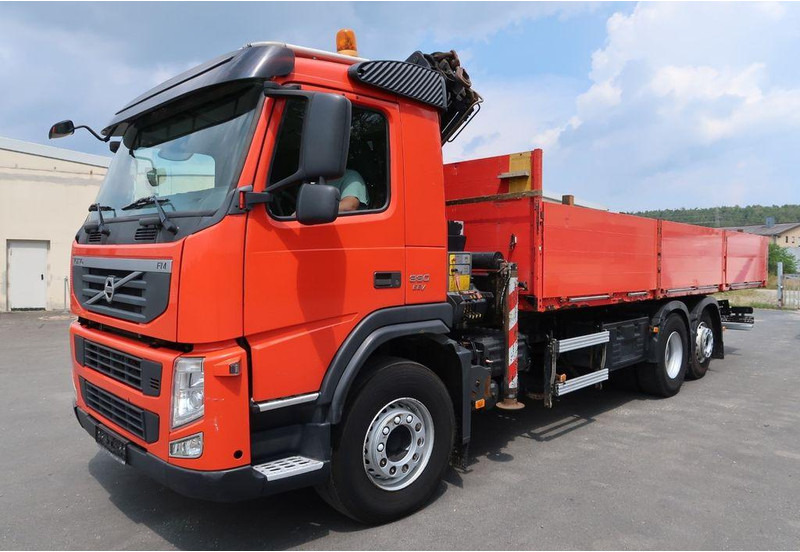 Volvo FM 330 6x2 - شاحنات مسطحة, شاحنة كرين: صورة 2 Volvo FM 330 6x2 - شاحنات مسطحة, شاحنة كرين: صورة 2