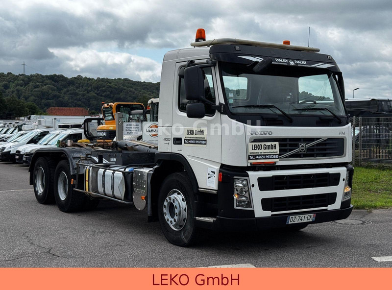 Volvo FM 400 - شاحنة ذات خطاف: صورة 1 Volvo FM 400 - شاحنة ذات خطاف: صورة 1