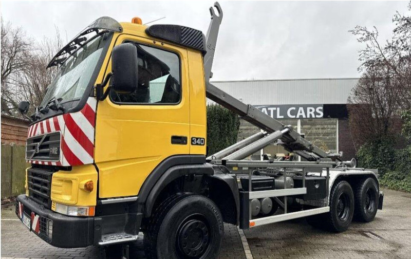 Volvo FM12 6x6 Hook lift - شاحنة ذات خطاف: صورة 3 Volvo FM12 6x6 Hook lift - شاحنة ذات خطاف: صورة 3