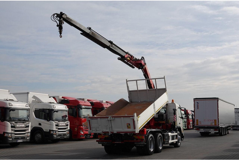 Volvo FMX 370 / 6X4 / WYWROTKA + HDS FASSI F165XP / MAX UDŹWIG 5200KG - شاحنة قلاب: صورة 4 Volvo FMX 370 / 6X4 / WYWROTKA + HDS FASSI F165XP / MAX UDŹWIG 5200KG - شاحنة قلاب: صورة 4