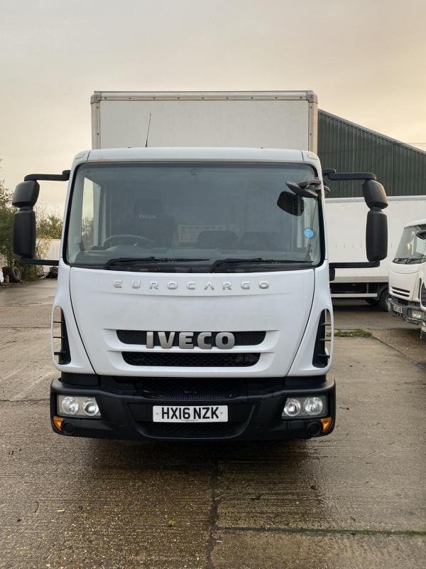 IVECO 75E16 7.5TON 20 ft boxvan with Tail Lift - شاحنة مقفلة: صورة 2 IVECO 75E16 7.5TON 20 ft boxvan with Tail Lift - شاحنة مقفلة: صورة 2