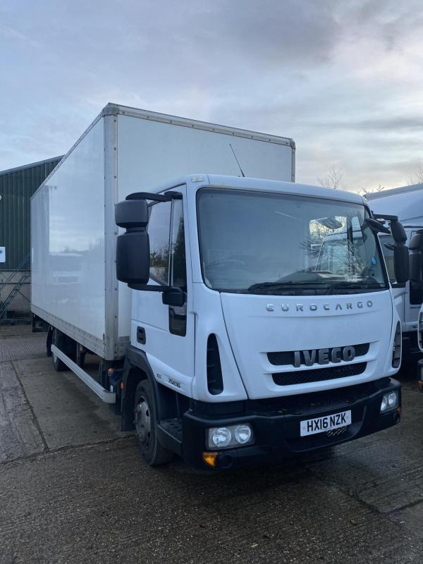 IVECO 75E16 7.5TON 20 ft boxvan with Tail Lift - شاحنة مقفلة: صورة 1 IVECO 75E16 7.5TON 20 ft boxvan with Tail Lift - شاحنة مقفلة: صورة 1