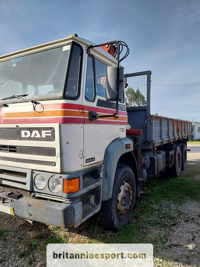 DAF 2700 ATI 6x4 26 Ton Sideways Tipper with HMF 820 Crane | Export Ready. - شاحنة قلاب, شاحنة كرين: صورة 4 DAF 2700 ATI 6x4 26 Ton Sideways Tipper with HMF 820 Crane | Export Ready. - شاحنة قلاب, شاحنة كرين: صورة 4