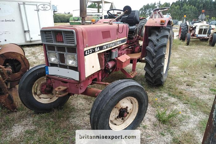 INTERNATIONAL 433 SA Farm Tractor | 2.5L Diesel | 4x2 | Brand New Tyres - جرار: صورة 1 INTERNATIONAL 433 SA Farm Tractor | 2.5L Diesel | 4x2 | Brand New Tyres - جرار: صورة 1