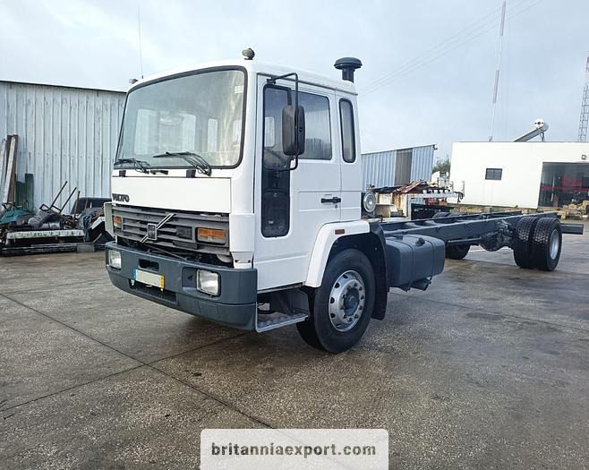 VOLVO FL619 Intercooler | Manual Pump | 19 Ton | On 10 Studs | Full Springs Suspension | - شاحنة هيكل كابينة: صورة 2 VOLVO FL619 Intercooler | Manual Pump | 19 Ton | On 10 Studs | Full Springs Suspension | - شاحنة هيكل كابينة: صورة 2