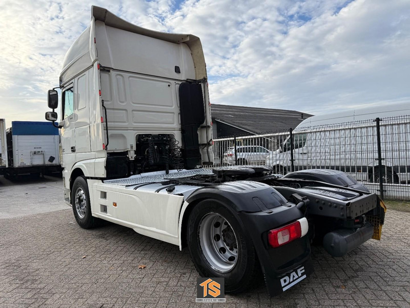 DAF FT XF 106.460 SSC RETARDER - KLIMA - 2 TANKS - GERMAN TRUCK - وحدة جر: صورة 5 DAF FT XF 106.460 SSC RETARDER - KLIMA - 2 TANKS - GERMAN TRUCK - وحدة جر: صورة 5