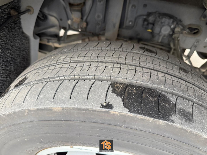 DAF LF 230 FA 12 TON - AUTOMATIC - ORIGINAL KM - TOP! - شاحنة مقفلة: صورة 4 DAF LF 230 FA 12 TON - AUTOMATIC - ORIGINAL KM - TOP! - شاحنة مقفلة: صورة 4