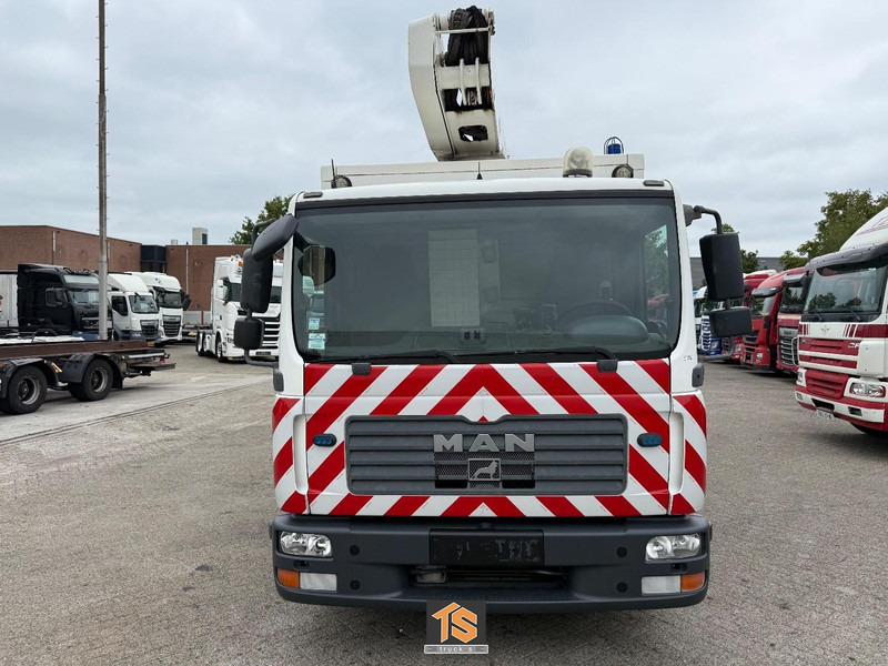 MAN TGL 12.210 EURO 5 - MANUAL - VERSALIFT VST-237-NF HEIGHT 14 M - BELGIUM TRUCK - TOP! - شاحنة, شاحنة كرين: صورة 5 MAN TGL 12.210 EURO 5 - MANUAL - VERSALIFT VST-237-NF HEIGHT 14 M - BELGIUM TRUCK - TOP! - شاحنة, شاحنة كرين: صورة 5