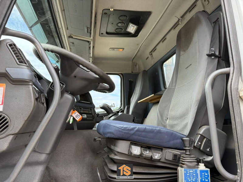 Terberg FM2000-T 8X8 - EURO 5 - AUTOMATIC - KIPPER/TIPPER - NL TRUCK - ISOLATED HARDOX - TOP! - شاحنة قلاب: صورة 4 Terberg FM2000-T 8X8 - EURO 5 - AUTOMATIC - KIPPER/TIPPER - NL TRUCK - ISOLATED HARDOX - TOP! - شاحنة قلاب: صورة 4