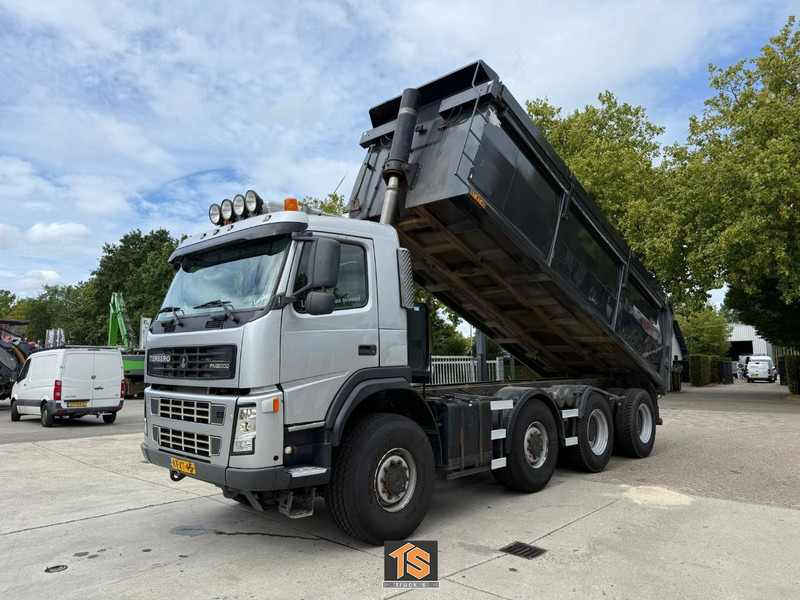Terberg FM2000-T 8X8 - EURO 5 - AUTOMATIC - KIPPER/TIPPER - NL TRUCK - ISOLATED HARDOX - TOP! - شاحنة قلاب: صورة 1 Terberg FM2000-T 8X8 - EURO 5 - AUTOMATIC - KIPPER/TIPPER - NL TRUCK - ISOLATED HARDOX - TOP! - شاحنة قلاب: صورة 1