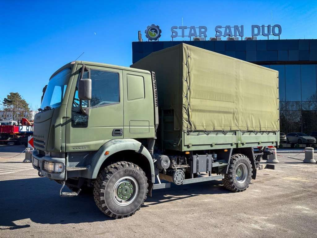 Iveco EUROCARGO 4x4 Offroad Camper Winde - شاحنة ستارة: صورة 3 Iveco EUROCARGO 4x4 Offroad Camper Winde - شاحنة ستارة: صورة 3