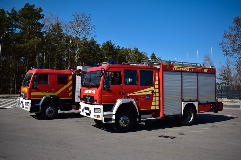 MAN 4x4 Firetruck Feuerwehr DOKA Expedition Camper - سيارة إطفاء: صورة 1 MAN 4x4 Firetruck Feuerwehr DOKA Expedition Camper - سيارة إطفاء: صورة 1