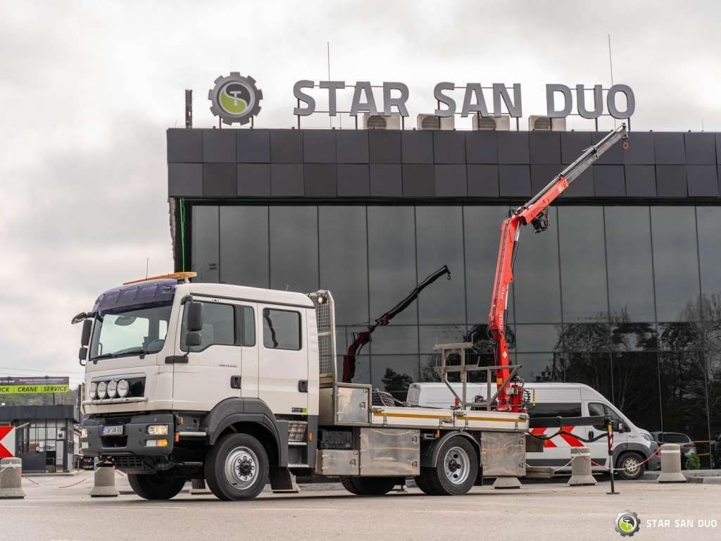 MAN TGM 13.290 4x4 FASSI F40B22 Crane Camper DOKA - شاحنة كرين: صورة 4 MAN TGM 13.290 4x4 FASSI F40B22 Crane Camper DOKA - شاحنة كرين: صورة 4