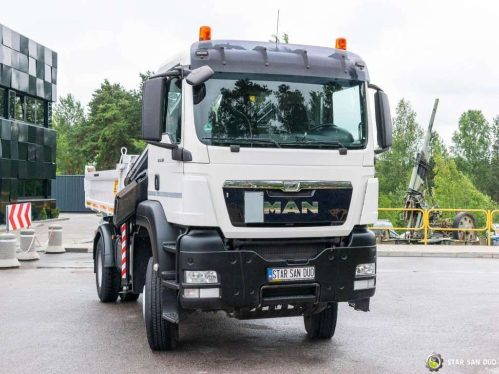 شاحنة قلاب MAN  TGS 18.360 4x4 HIAB 144 E-4 Crane Kipper: صورة 8