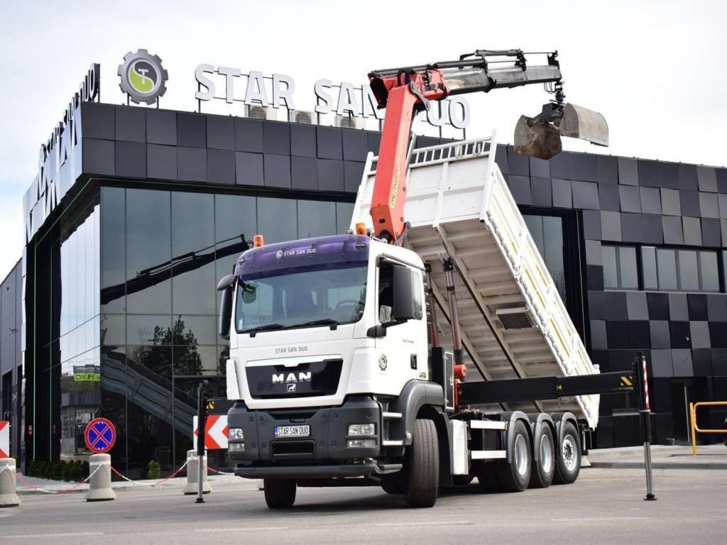 MAN TGS 35.400 8X4 PALFINGER PK 33002 CRANE KIPPER - شاحنة قلاب: صورة 2 MAN TGS 35.400 8X4 PALFINGER PK 33002 CRANE KIPPER - شاحنة قلاب: صورة 2