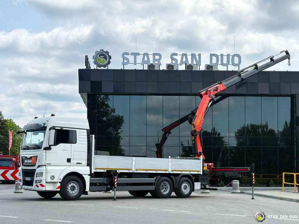 MAN TGX 26.480 6x2 PALFINGER PK 33002 EH Crane Winc - شاحنة كرين: صورة 2 MAN TGX 26.480 6x2 PALFINGER PK 33002 EH Crane Winc - شاحنة كرين: صورة 2