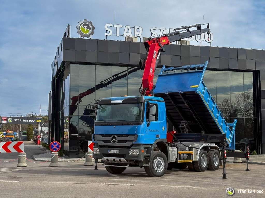 Mercedes-Benz ACTROS 3341 6x6 HMF 4220 K4 CRANE KIPPER - شاحنة قلاب: صورة 1 Mercedes-Benz ACTROS 3341 6x6 HMF 4220 K4 CRANE KIPPER - شاحنة قلاب: صورة 1