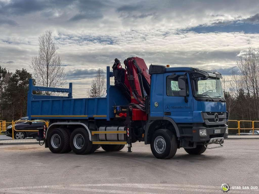 Mercedes-Benz ACTROS 3341 6x6 HMF 4220 K4 CRANE KIPPER - شاحنة قلاب: صورة 4 Mercedes-Benz ACTROS 3341 6x6 HMF 4220 K4 CRANE KIPPER - شاحنة قلاب: صورة 4