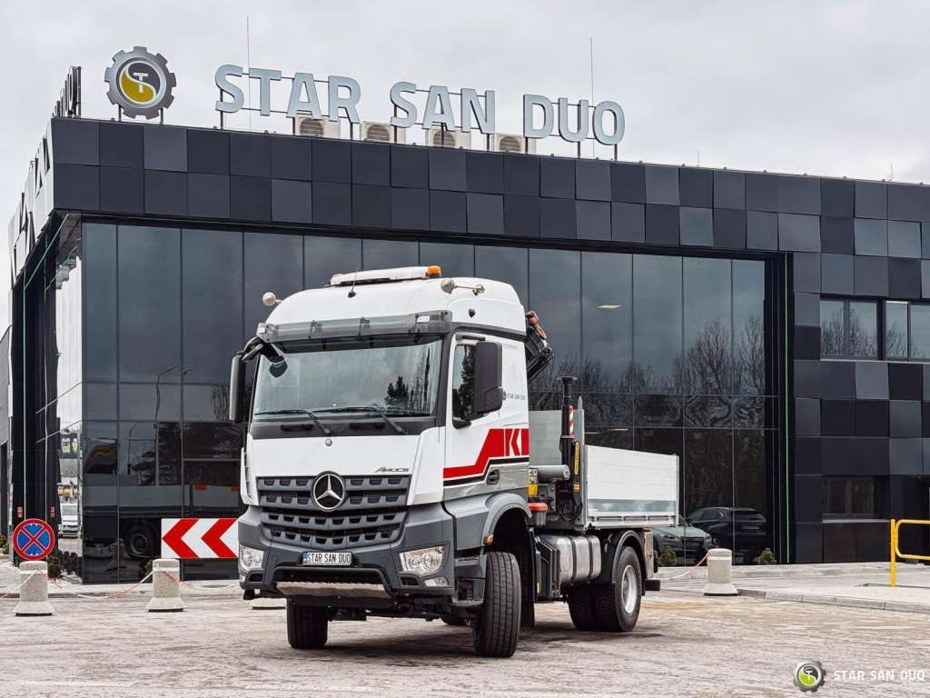 Mercedes-Benz AROCS 1851 4x4 PALFINGER PK 20002 Crane Kran - شاحنة كرين: صورة 2 Mercedes-Benz AROCS 1851 4x4 PALFINGER PK 20002 Crane Kran - شاحنة كرين: صورة 2