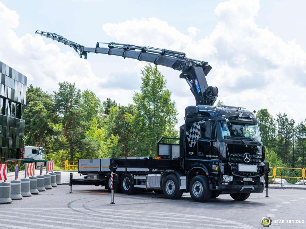 Mercedes-Benz AROCS 3251 8x4 HMF 8520 Fly Jib Winch - شاحنة كرين: صورة 5 Mercedes-Benz AROCS 3251 8x4 HMF 8520 Fly Jib Winch - شاحنة كرين: صورة 5
