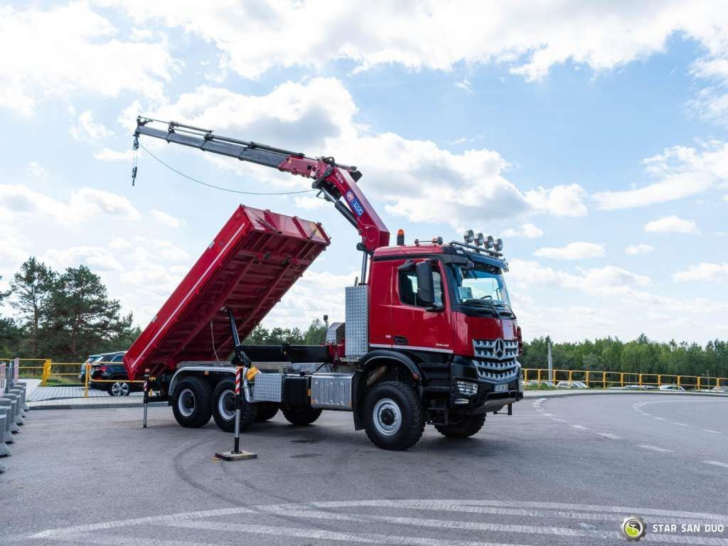 Mercedes-Benz AROCS 3345 6x6 HMF 3220 Winch Crane tipper - شاحنة كرين: صورة 5 Mercedes-Benz AROCS 3345 6x6 HMF 3220 Winch Crane tipper - شاحنة كرين: صورة 5