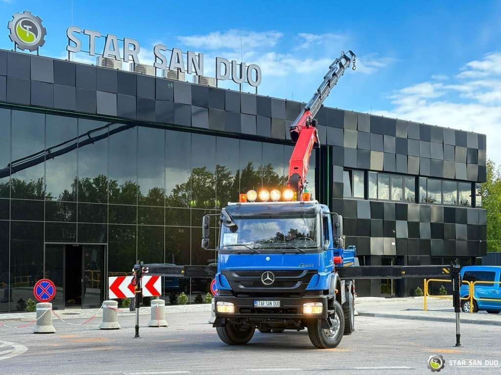 Mercedes-Benz AXOR 1833 4x4 Palfinger PK 22002 EH Crane Winch - شاحنة كرين: صورة 3 Mercedes-Benz AXOR 1833 4x4 Palfinger PK 22002 EH Crane Winch - شاحنة كرين: صورة 3
