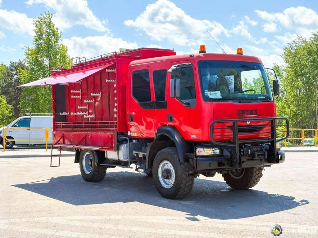 Renault MIDLUM 4x4 DOKA Brigade Double Cabin Camper - شاحنة هيكل كابينة: صورة 3 Renault MIDLUM 4x4 DOKA Brigade Double Cabin Camper - شاحنة هيكل كابينة: صورة 3