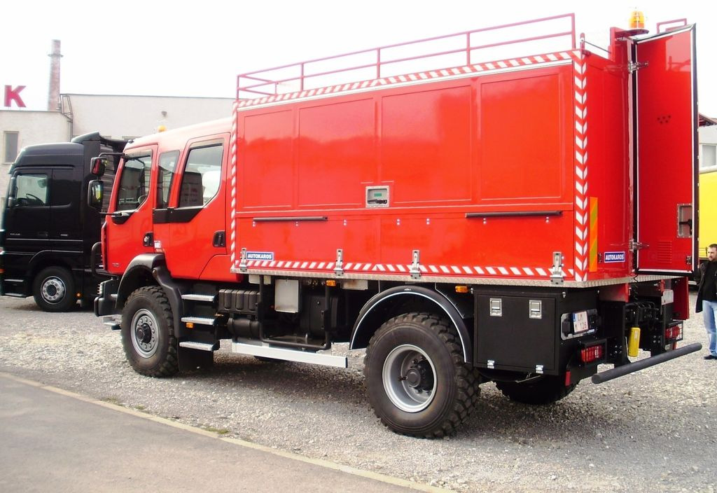 Renault MIDLUM 4x4 DOKA CAMPER OFF ROAD - شاحنة هيكل كابينة: صورة 4 Renault MIDLUM 4x4 DOKA CAMPER OFF ROAD - شاحنة هيكل كابينة: صورة 4