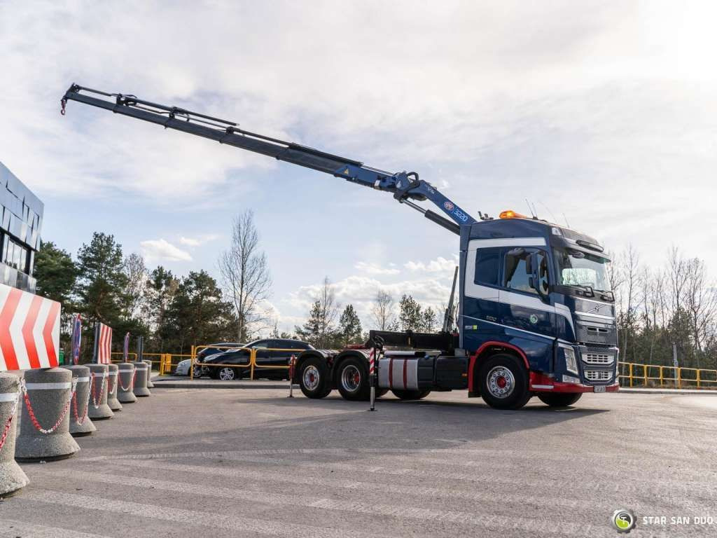 Volvo FH 500 6x2 HMF 3220-K5 HDS Crane Euro 6 - شاحنة كرين: صورة 3 Volvo FH 500 6x2 HMF 3220-K5 HDS Crane Euro 6 - شاحنة كرين: صورة 3
