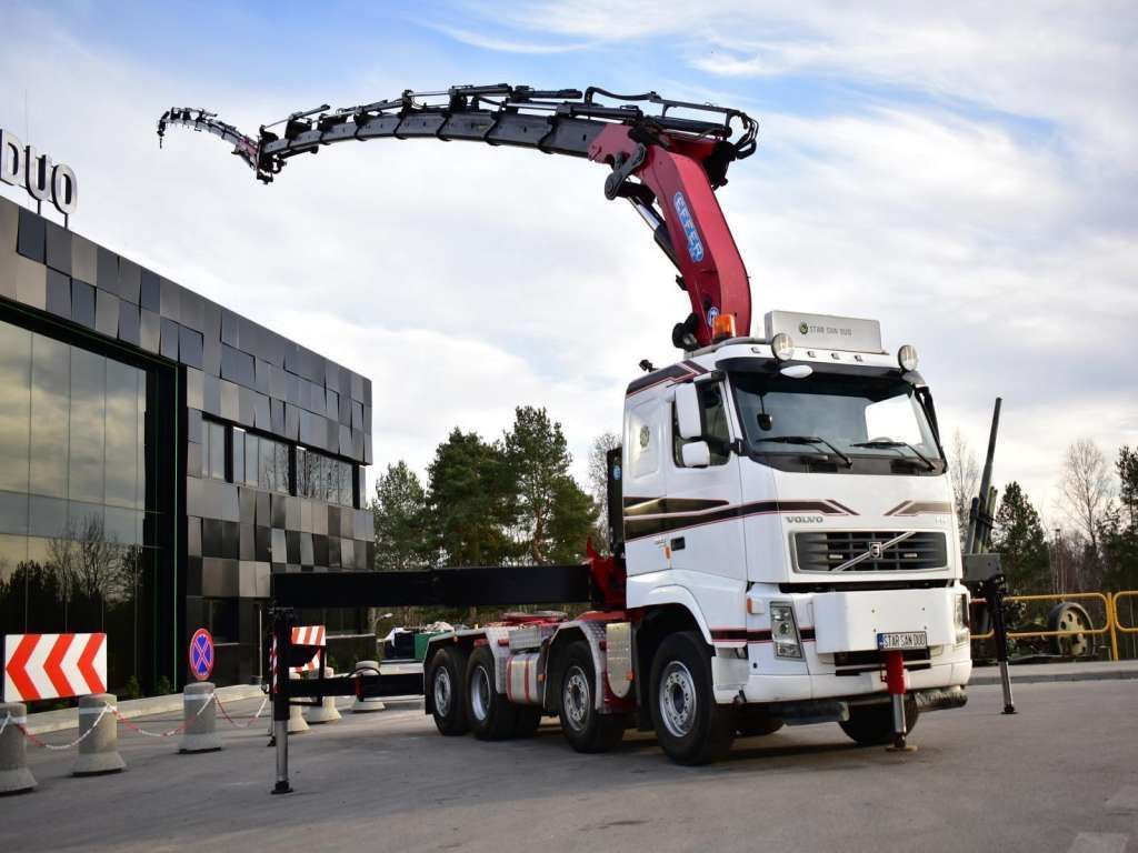 Volvo FH 520 8x2 EFFER 850 Fly Jib Winch 5th - وحدة جر: صورة 3 Volvo FH 520 8x2 EFFER 850 Fly Jib Winch 5th - وحدة جر: صورة 3