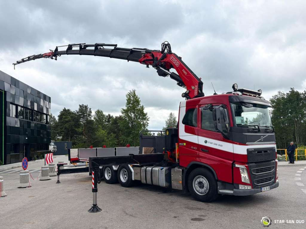 Volvo FH 540 8x4 FASSI F660 HDS Fly Jib Winch - شاحنة كرين: صورة 2 Volvo FH 540 8x4 FASSI F660 HDS Fly Jib Winch - شاحنة كرين: صورة 2