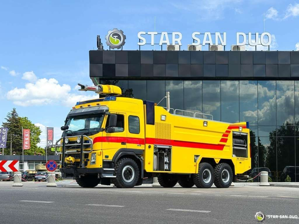 Volvo FM 460 6x6 Rosenbauer Fire Truck LSP Water Tank - شاحنة: صورة 5 Volvo FM 460 6x6 Rosenbauer Fire Truck LSP Water Tank - شاحنة: صورة 5