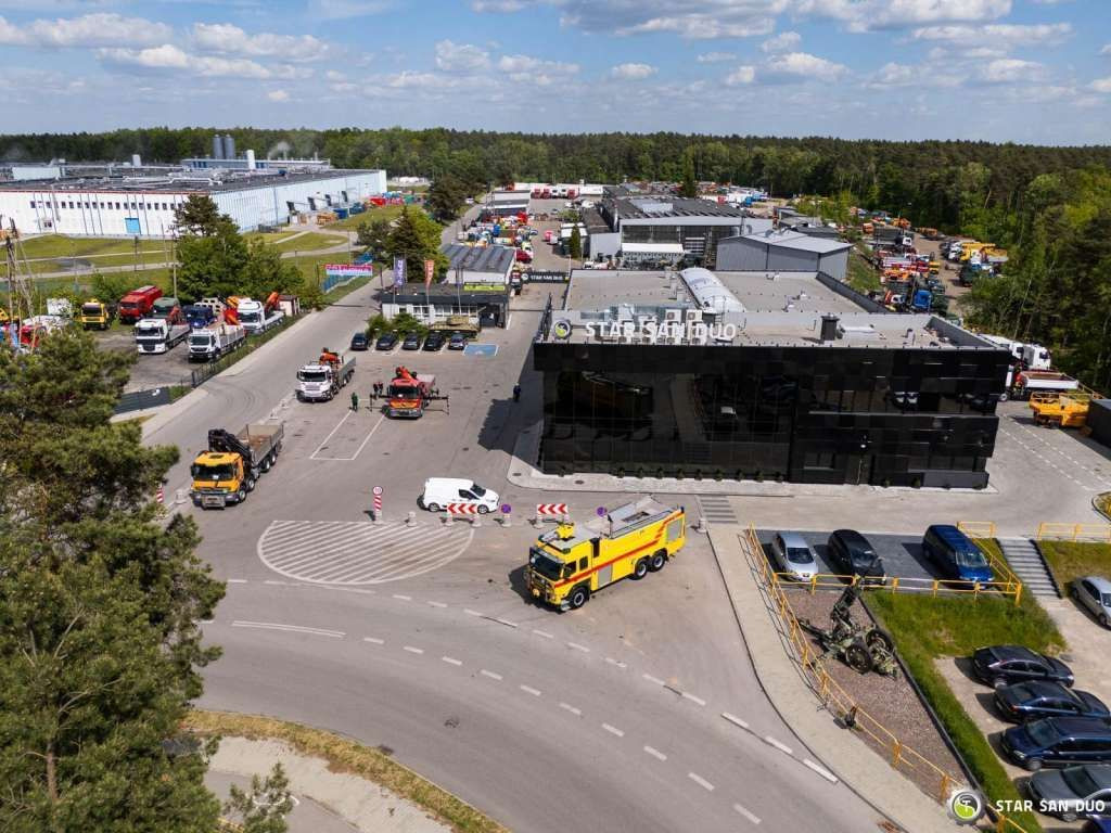 Volvo FM 460 6x6 Rosenbauer Fire Truck LSP Water Tank - شاحنة: صورة 2 Volvo FM 460 6x6 Rosenbauer Fire Truck LSP Water Tank - شاحنة: صورة 2