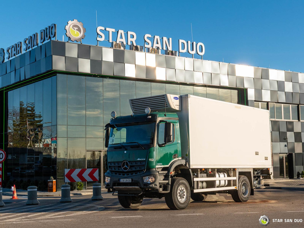 - شاحنة هيكل كابينة: صورة 1 - شاحنة هيكل كابينة: صورة 1