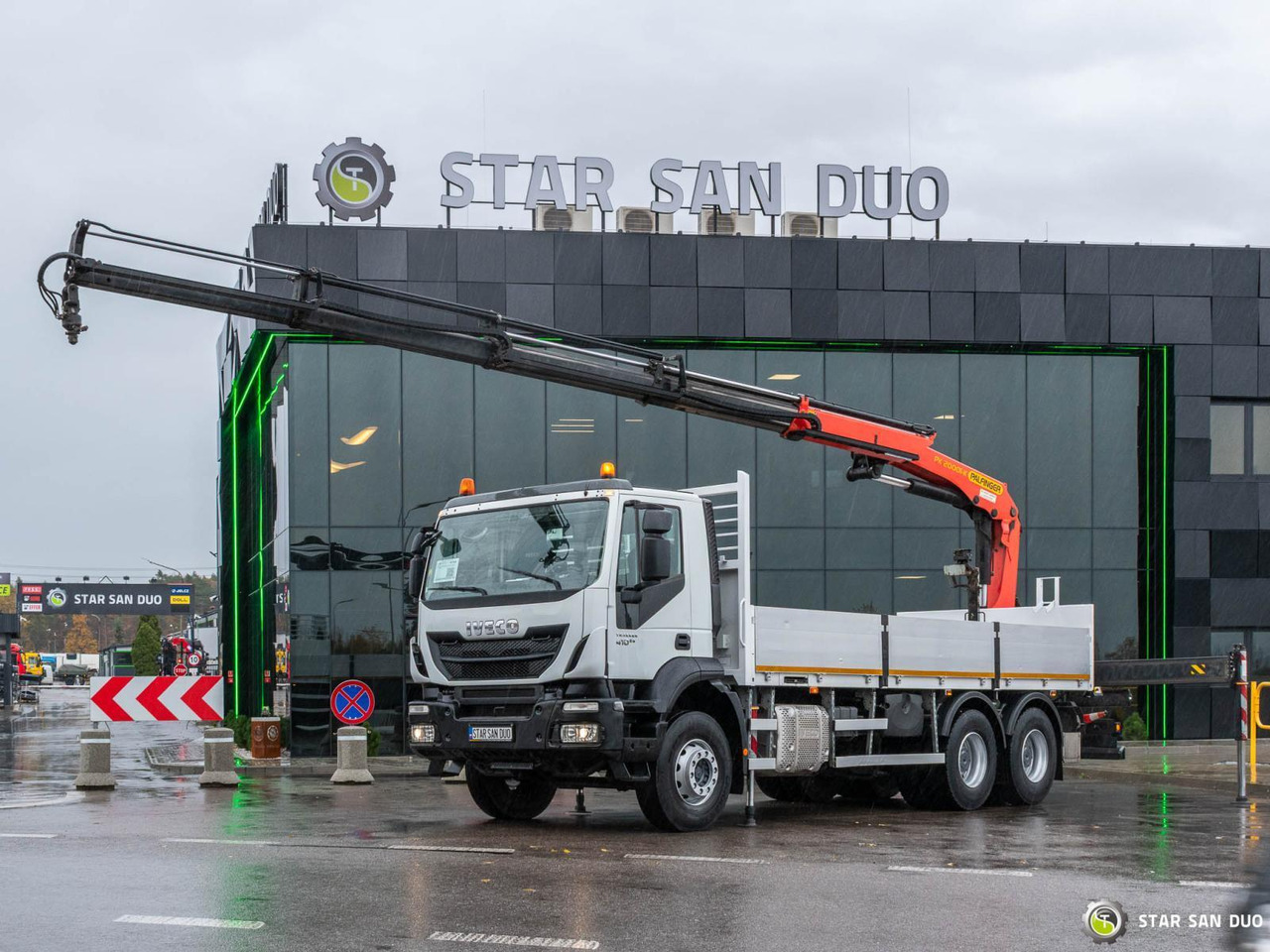 - شاحنة كرين: صورة 1 - شاحنة كرين: صورة 1