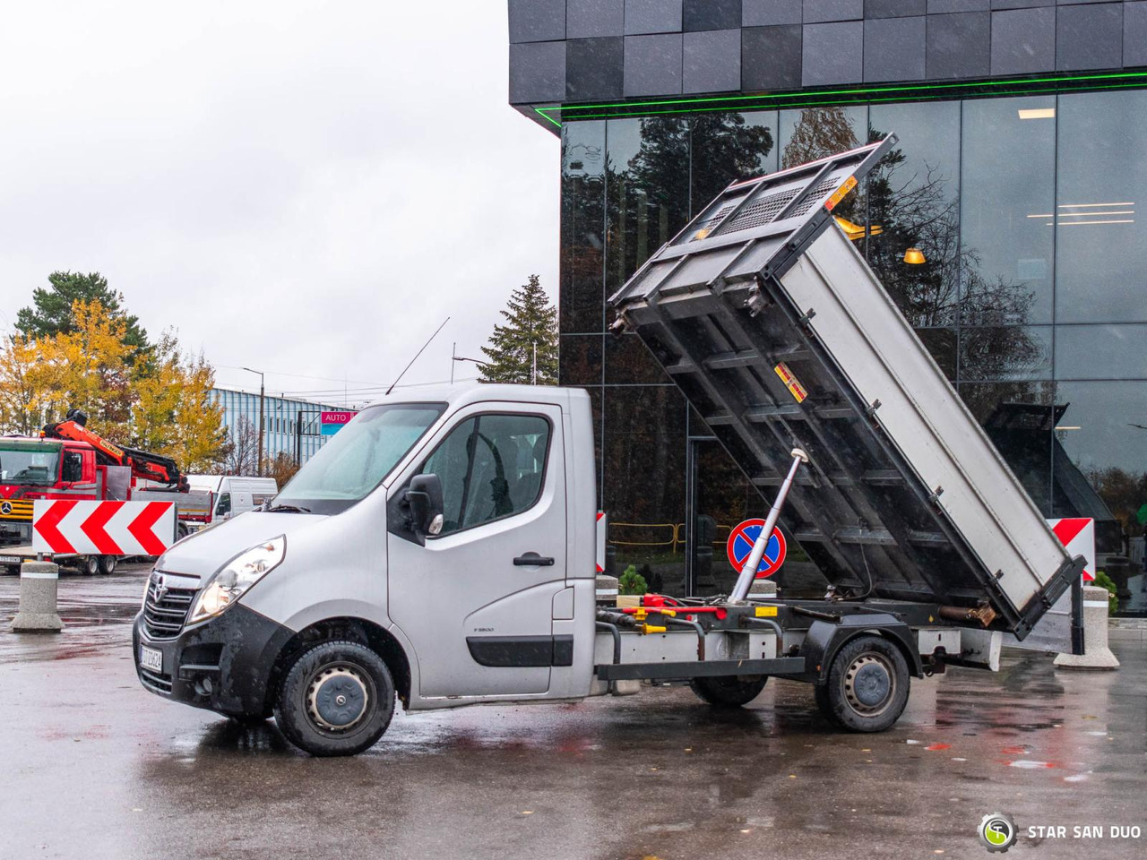 - شاحنة قلاب: صورة 3 - شاحنة قلاب: صورة 3