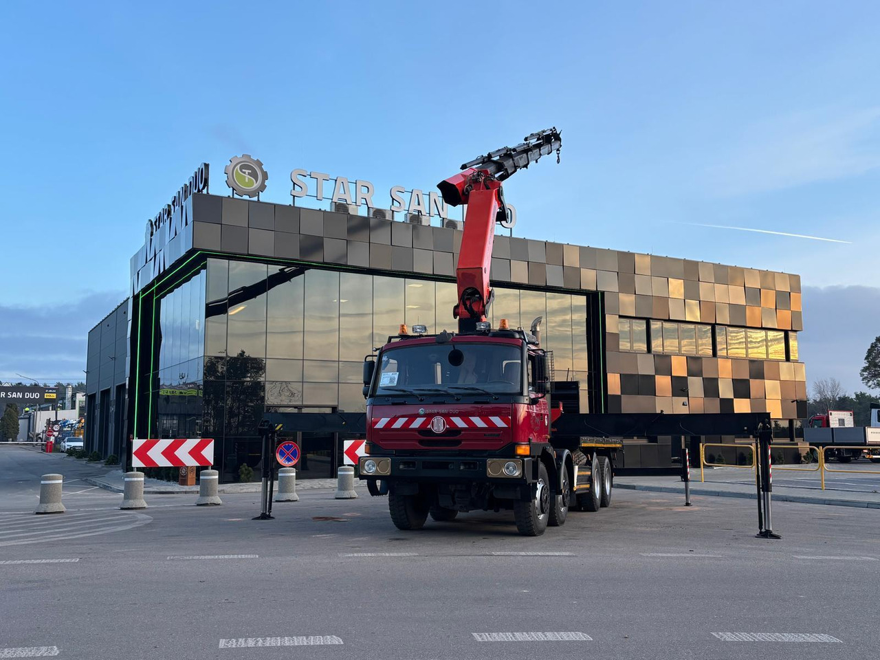 - شاحنة كرين: صورة 3 - شاحنة كرين: صورة 3