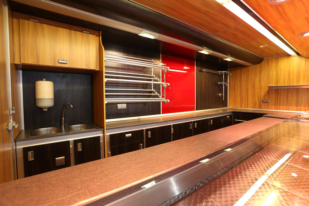 Wochenmarktmobil BORCO HÖHNS - شاحنة بيع الطعام: صورة 4 Wochenmarktmobil BORCO HÖHNS - شاحنة بيع الطعام: صورة 4