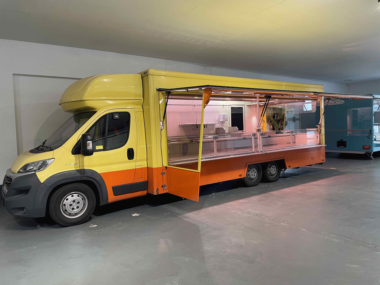 Wochenmarktmobil Esselmann - شاحنة بيع الطعام: صورة 4 Wochenmarktmobil Esselmann - شاحنة بيع الطعام: صورة 4