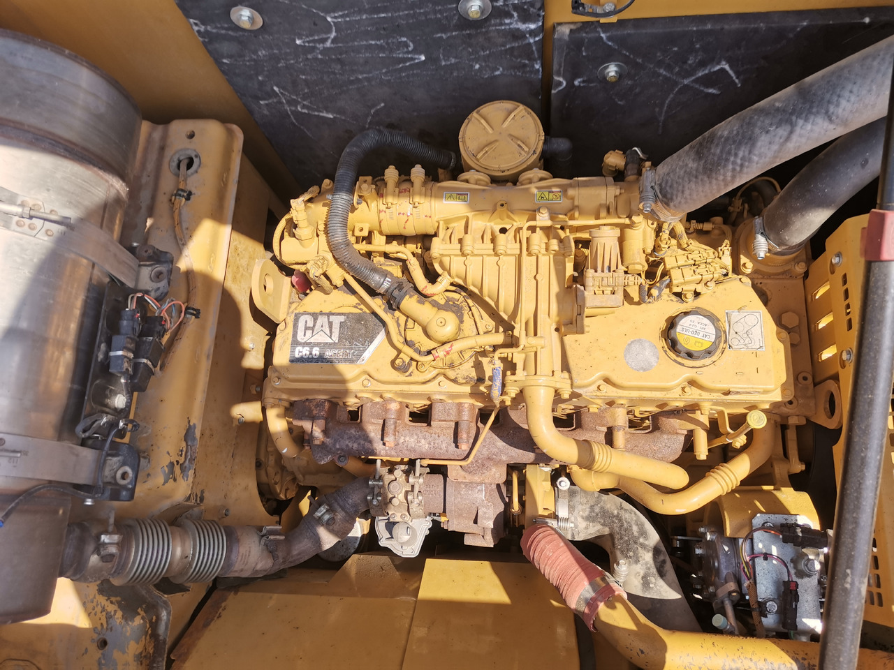 حفار زحاف CATERPILLAR 320 E: صورة 15