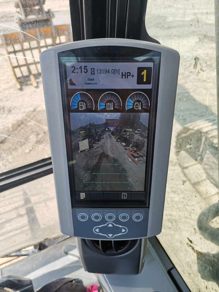 حفار زحاف CATERPILLAR 320 E: صورة 8