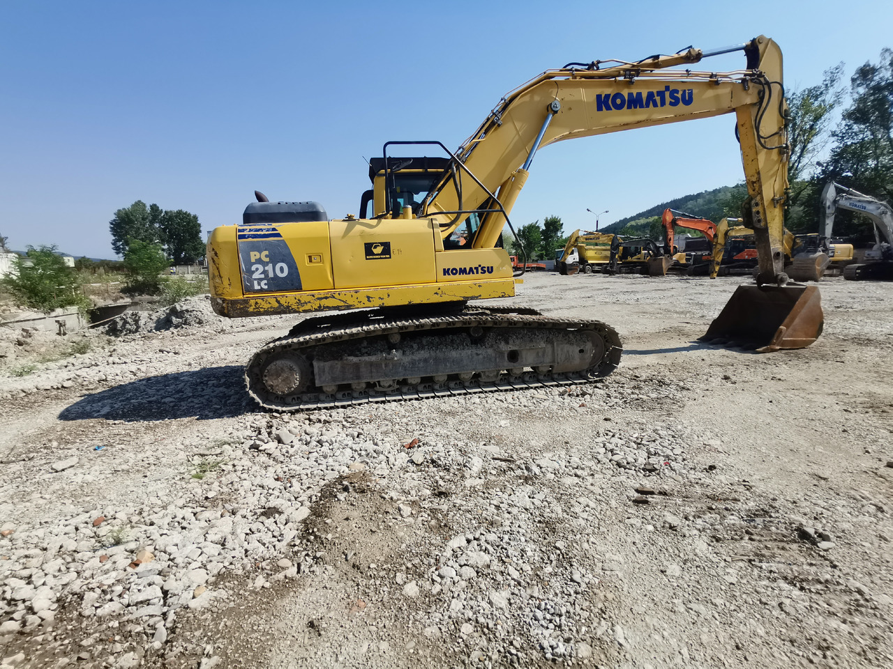 KOMATSU PC210 LC - 8 - حفارة: صورة 5 KOMATSU PC210 LC - 8 - حفارة: صورة 5