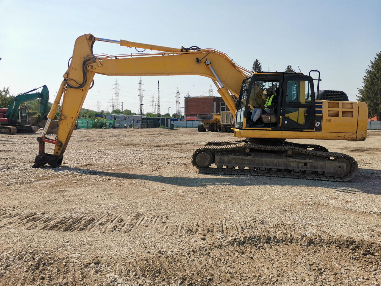 KOMATSU PC240 - حفارة: صورة 1 KOMATSU PC240 - حفارة: صورة 1