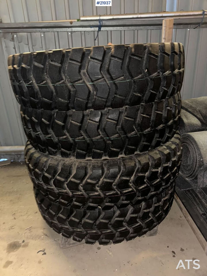 4 stk dekk til hjullaster eller veghøvel - إطارات - آلات البناء: صورة 3 4 stk dekk til hjullaster eller veghøvel - إطارات - آلات البناء: صورة 3