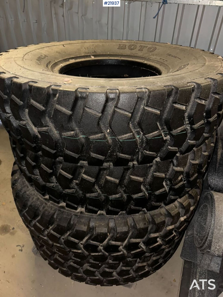 4 stk dekk til hjullaster eller veghøvel - إطارات - آلات البناء: صورة 2 4 stk dekk til hjullaster eller veghøvel - إطارات - آلات البناء: صورة 2