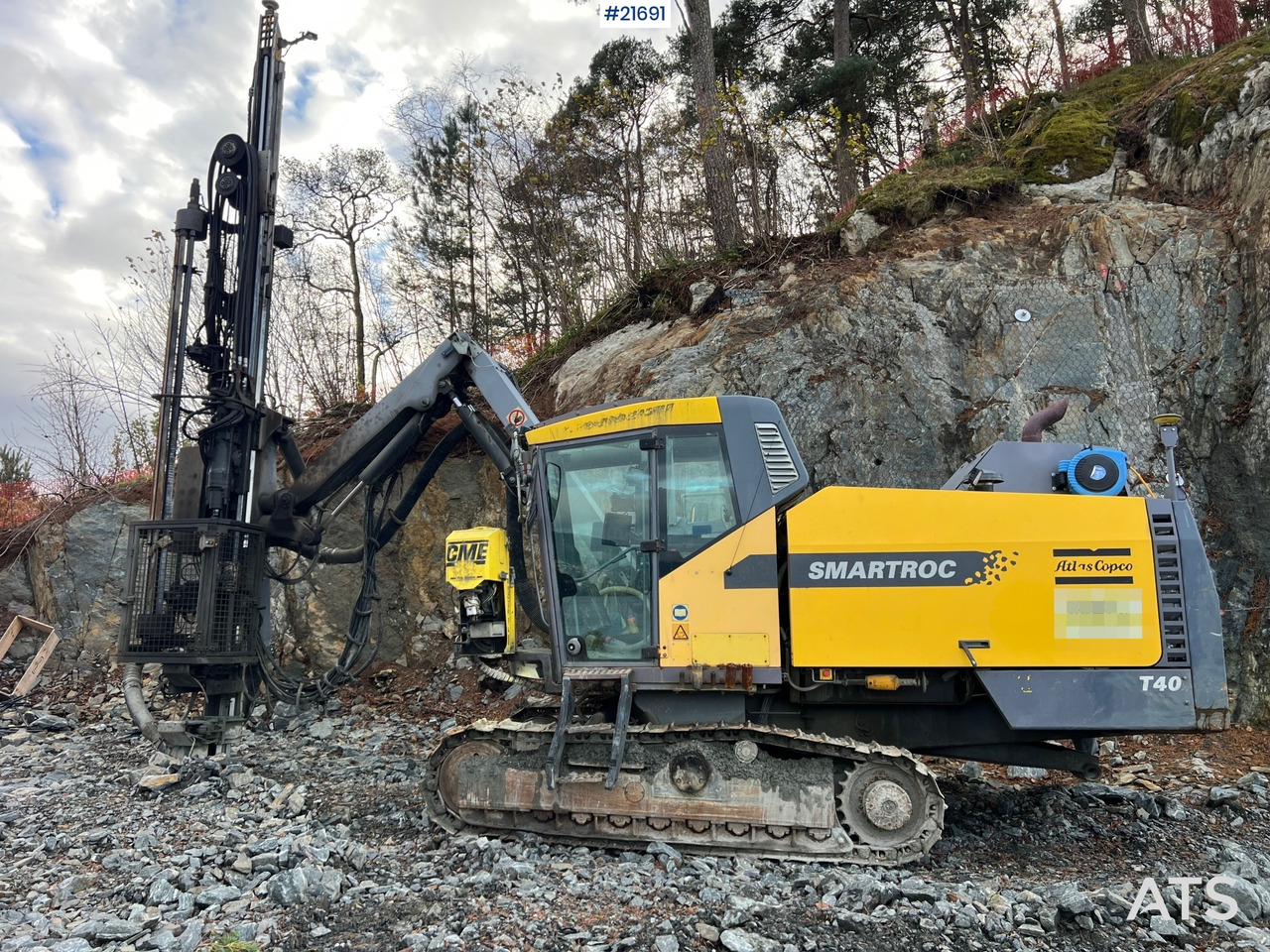 Atlas Copco Flexiroc T40-11 borerigg m/2540 hammer,CME sliper og gps - برج الحفر: صورة 1 Atlas Copco Flexiroc T40-11 borerigg m/2540 hammer,CME sliper og gps - برج الحفر: صورة 1