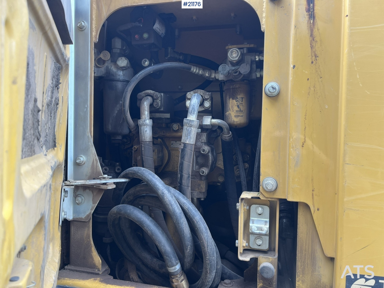 حفار زحاف Caterpillar 320 ELRR gravemaskin m/ tannskuffe SE VIDEO: صورة 19