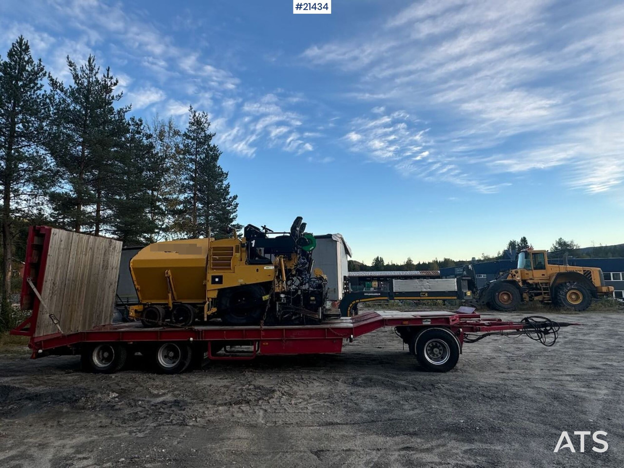 Caterpillar AP 300 - مدادة الأسفلت: صورة 2 Caterpillar AP 300 - مدادة الأسفلت: صورة 2
