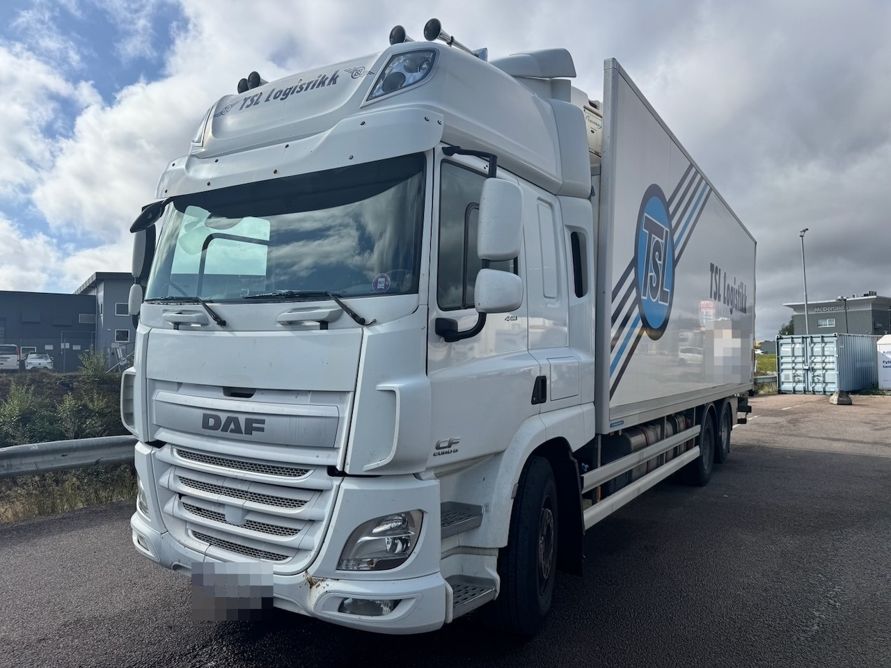 DAF CF440 6x2 Skapbil m/ kjøl/frys aggregat. Euro 6 - شاحنة مقفلة: صورة 1 DAF CF440 6x2 Skapbil m/ kjøl/frys aggregat. Euro 6 - شاحنة مقفلة: صورة 1